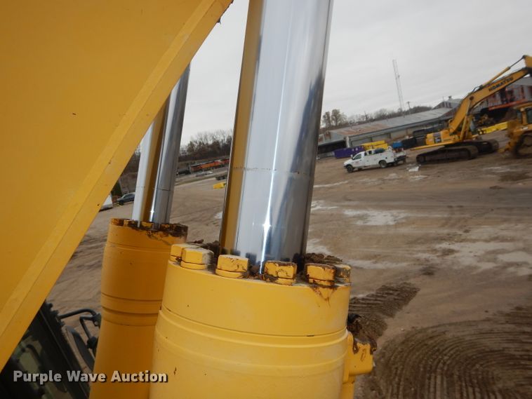 image for item DH2743 2014 Komatsu PC490LC-10 excavator