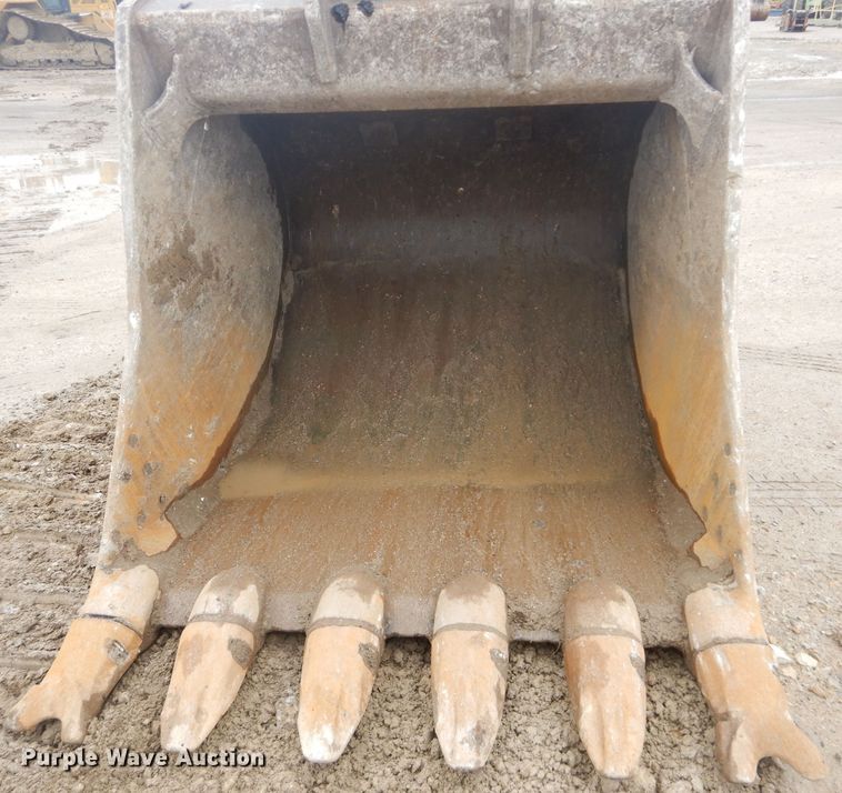 image for item DH2743 2014 Komatsu PC490LC-10 excavator