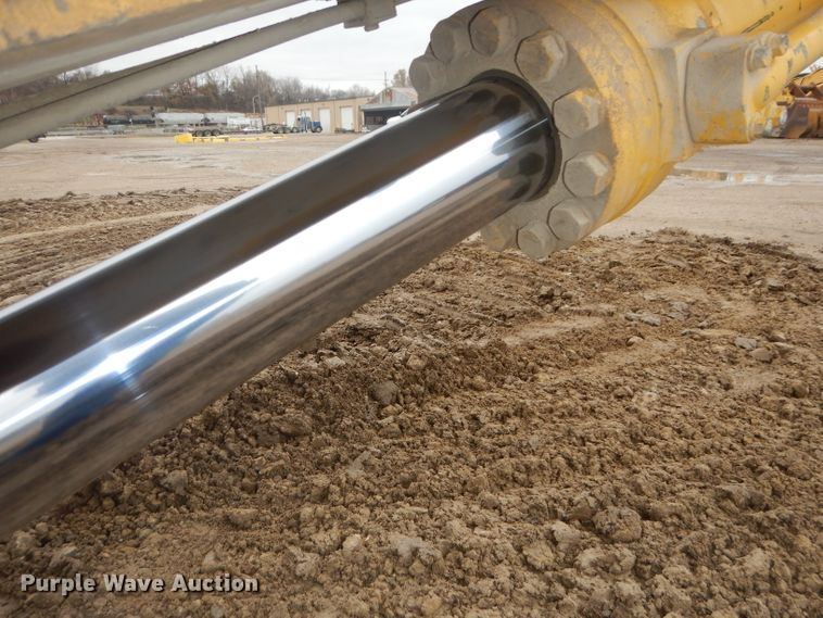 image for item DH2743 2014 Komatsu PC490LC-10 excavator