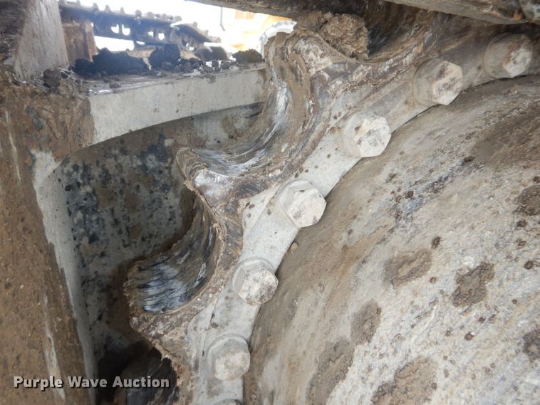 image for item DH2743 2014 Komatsu PC490LC-10 excavator