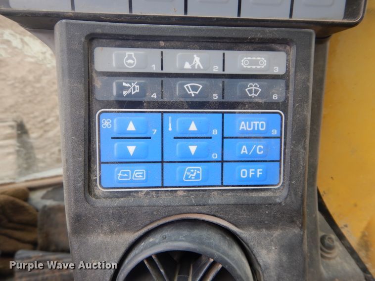 image for item DH2744 2014 Komatsu PC490LC-10 excavator