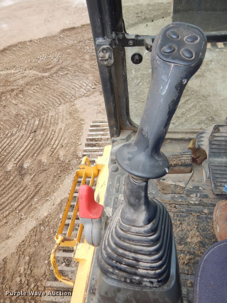 image for item DH2744 2014 Komatsu PC490LC-10 excavator