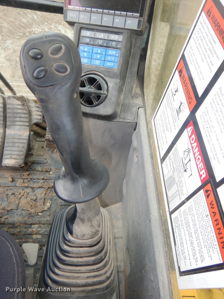 image for item DH2744 2014 Komatsu PC490LC-10 excavator