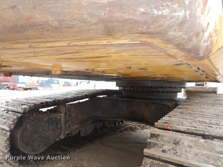 image for item DH2744 2014 Komatsu PC490LC-10 excavator