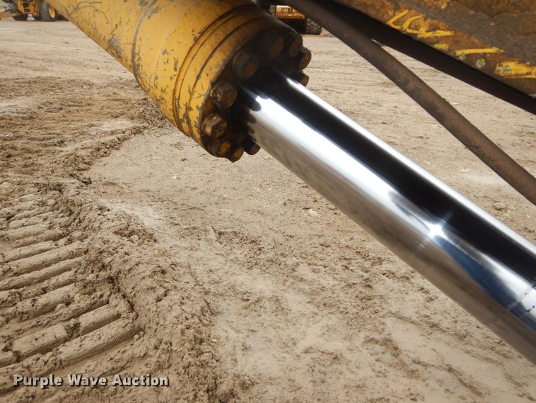 image for item DH2744 2014 Komatsu PC490LC-10 excavator