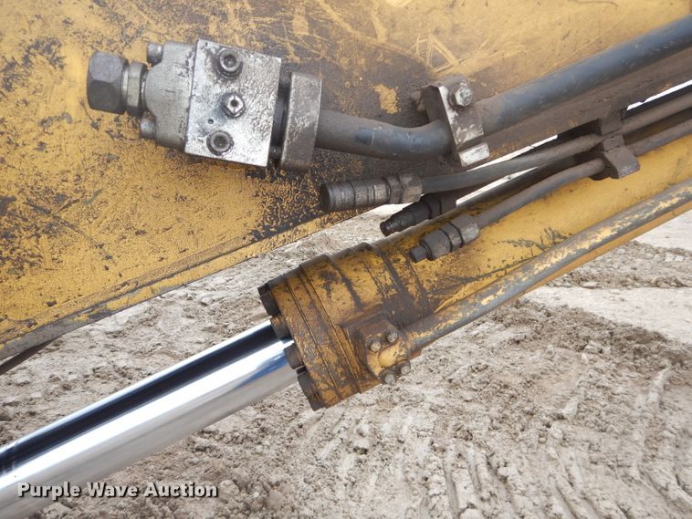 image for item DH2744 2014 Komatsu PC490LC-10 excavator