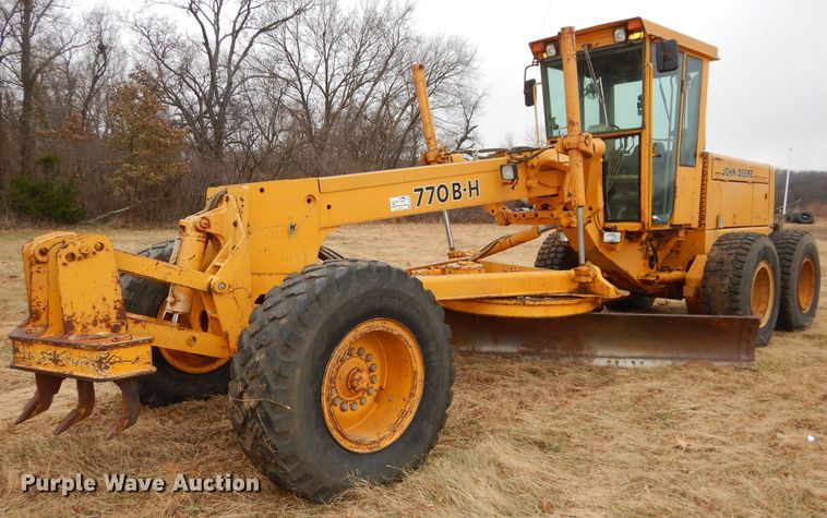image for item DH2746 1989 John Deere 770BH motor grader
