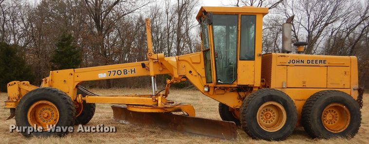 image for item DH2746 1989 John Deere 770BH motor grader
