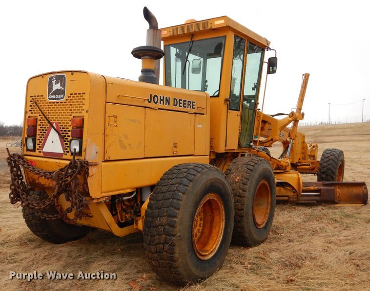 image for item DH2746 1989 John Deere 770BH motor grader