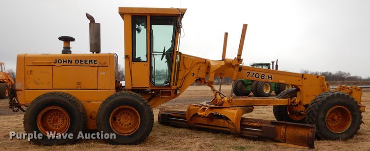 image for item DH2746 1989 John Deere 770BH motor grader