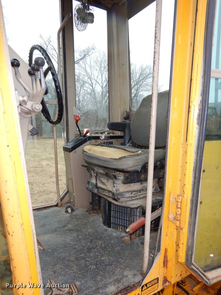 image for item DH2746 1989 John Deere 770BH motor grader