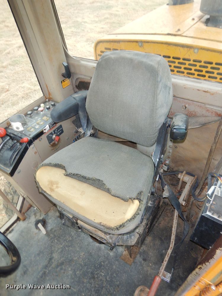 image for item DH2746 1989 John Deere 770BH motor grader