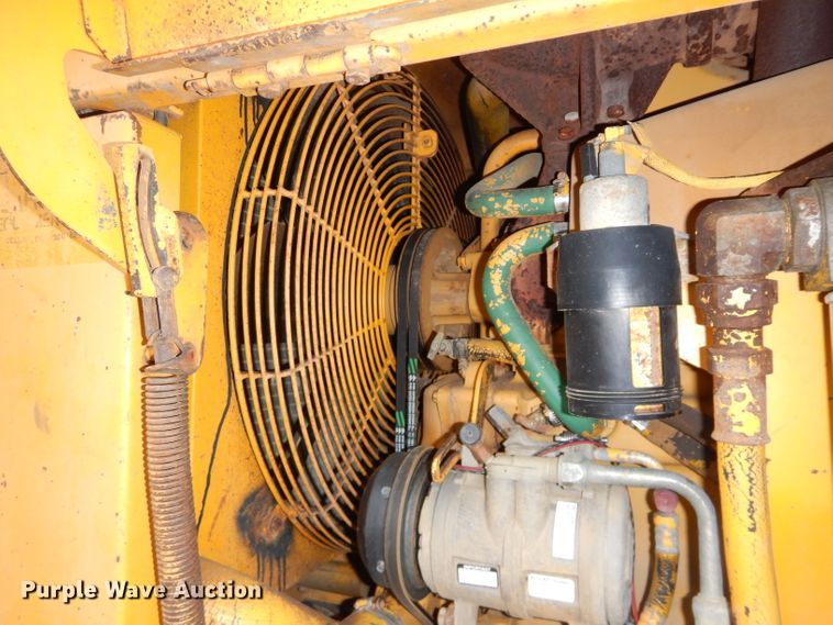 image for item DH2746 1989 John Deere 770BH motor grader