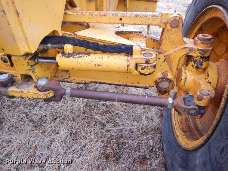 image for item DH2746 1989 John Deere 770BH motor grader