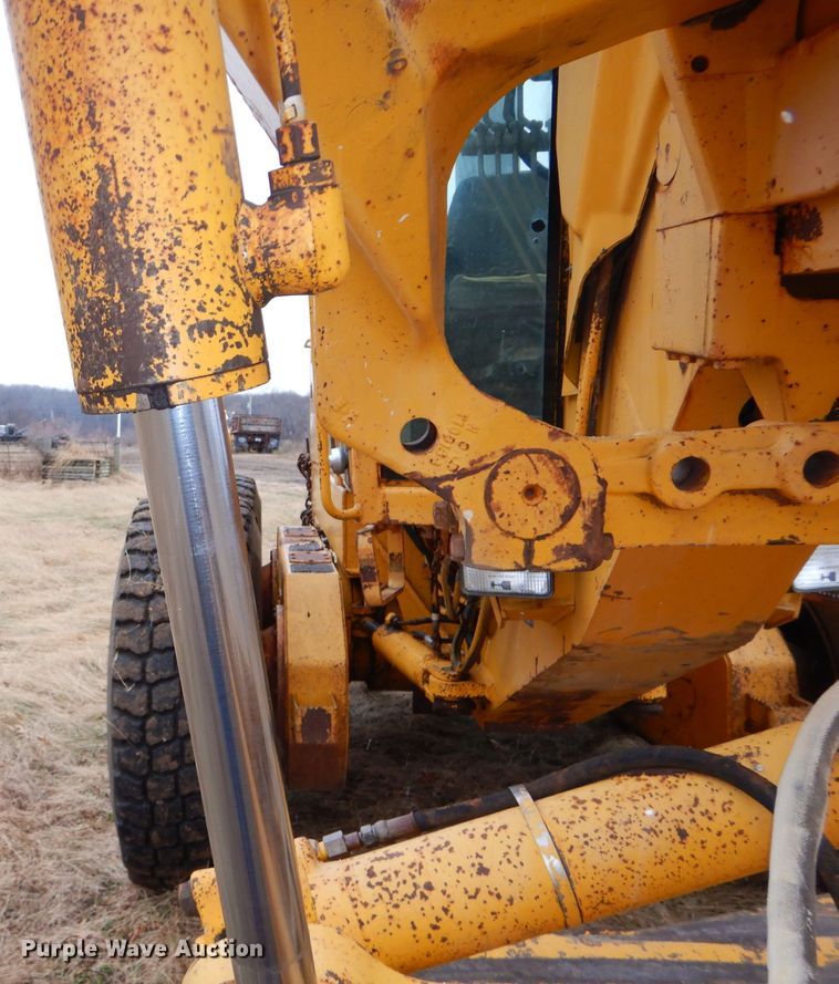 image for item DH2746 1989 John Deere 770BH motor grader