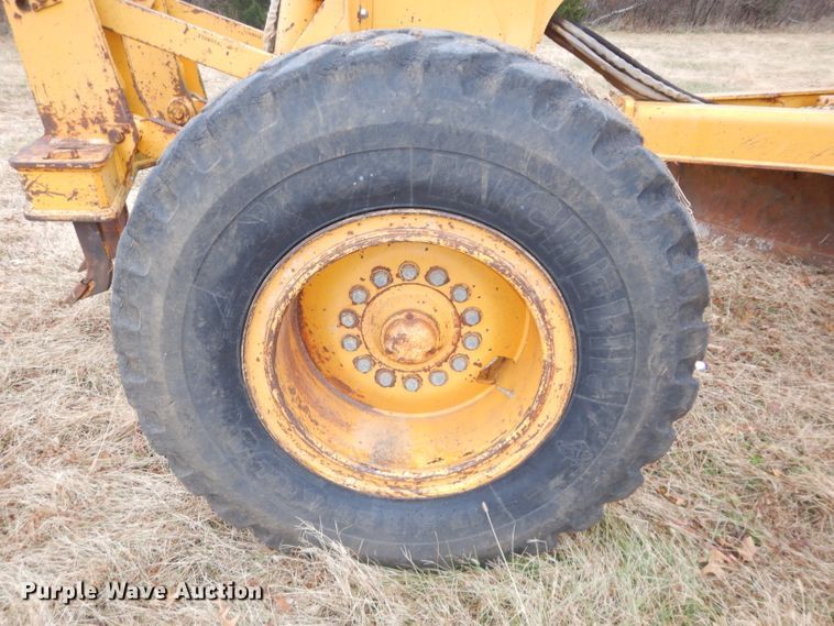 image for item DH2746 1989 John Deere 770BH motor grader