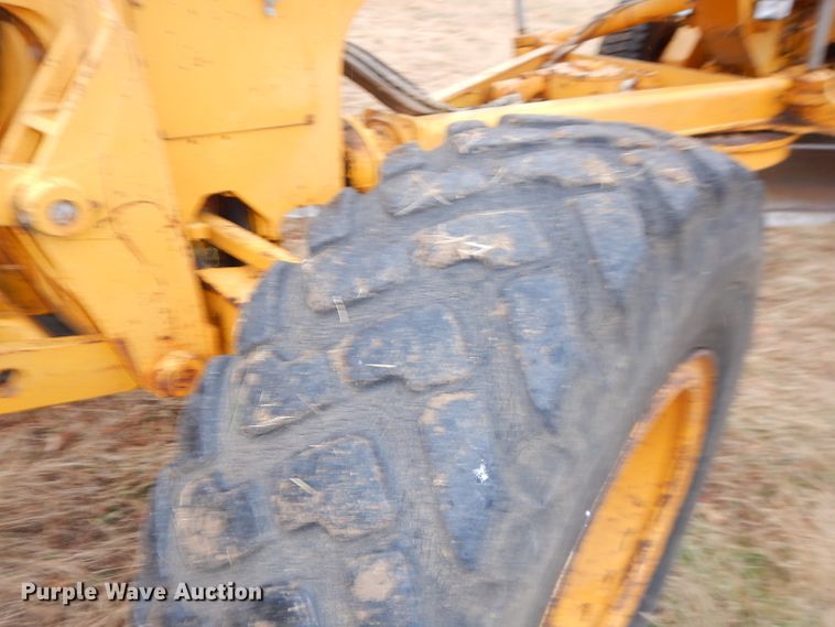 image for item DH2746 1989 John Deere 770BH motor grader