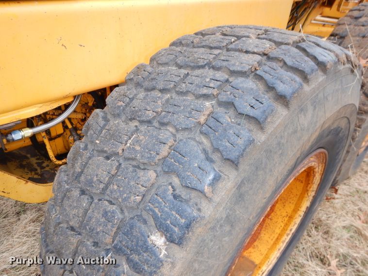 image for item DH2746 1989 John Deere 770BH motor grader