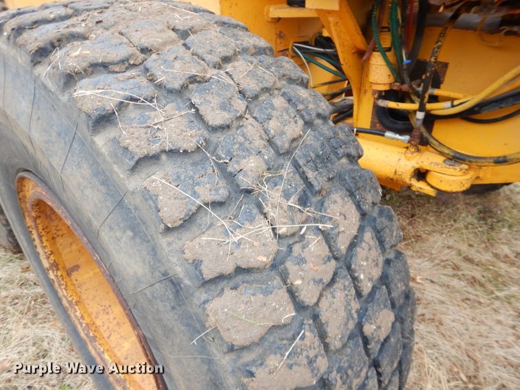 image for item DH2746 1989 John Deere 770BH motor grader