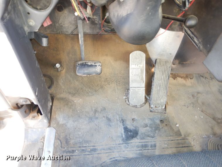 image for item DH4258 1998 Mack RD688S semi truck