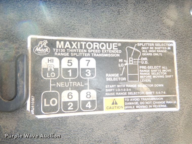 image for item DH4258 1998 Mack RD688S semi truck