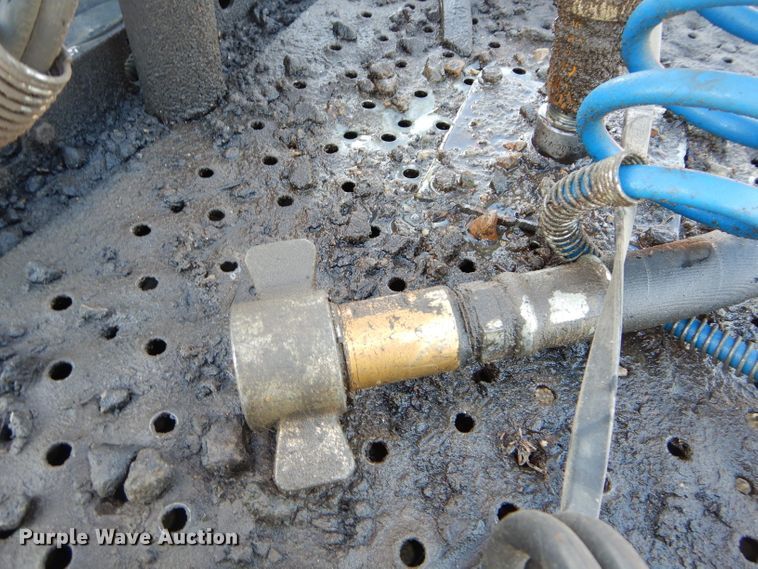 image for item DH4258 1998 Mack RD688S semi truck