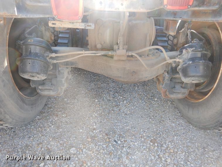 image for item DH4258 1998 Mack RD688S semi truck