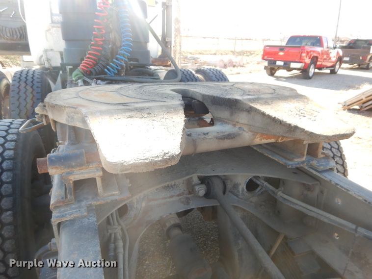 image for item DH4258 1998 Mack RD688S semi truck