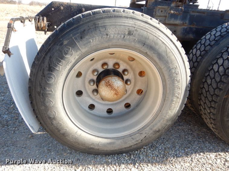 image for item DH4258 1998 Mack RD688S semi truck