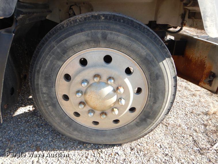 image for item DH4258 1998 Mack RD688S semi truck