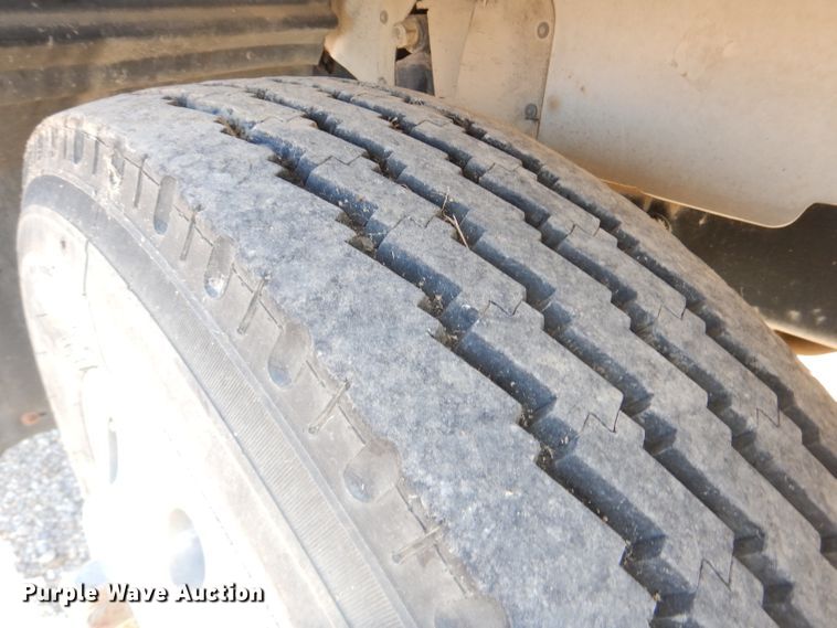 image for item DH4258 1998 Mack RD688S semi truck