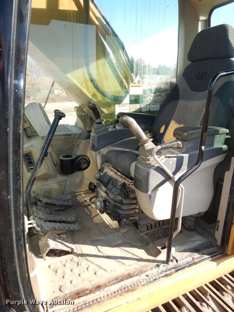 image for item DH4259 2006 Caterpillar 325C L excavator