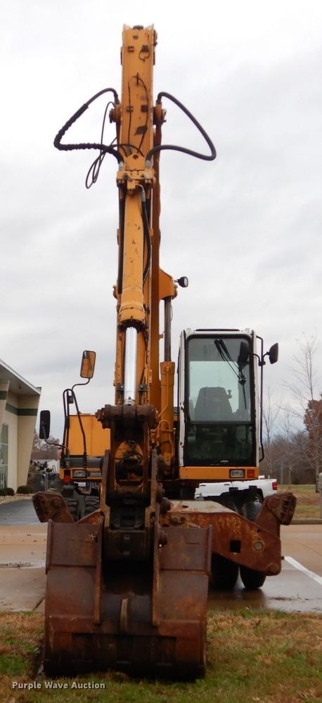 image for item DH5018 Liebherr A904 rubber tire excavator