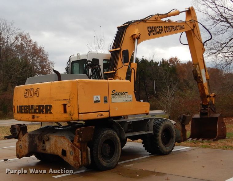 image for item DH5018 Liebherr A904 rubber tire excavator