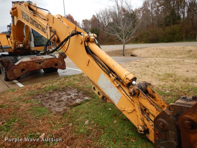 image for item DH5018 Liebherr A904 rubber tire excavator