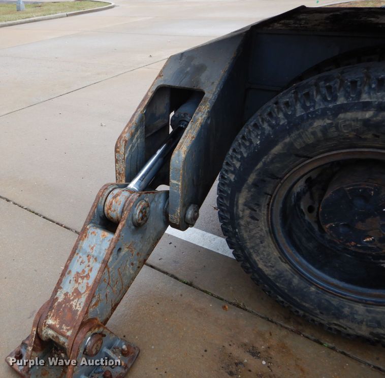 image for item DH5018 Liebherr A904 rubber tire excavator