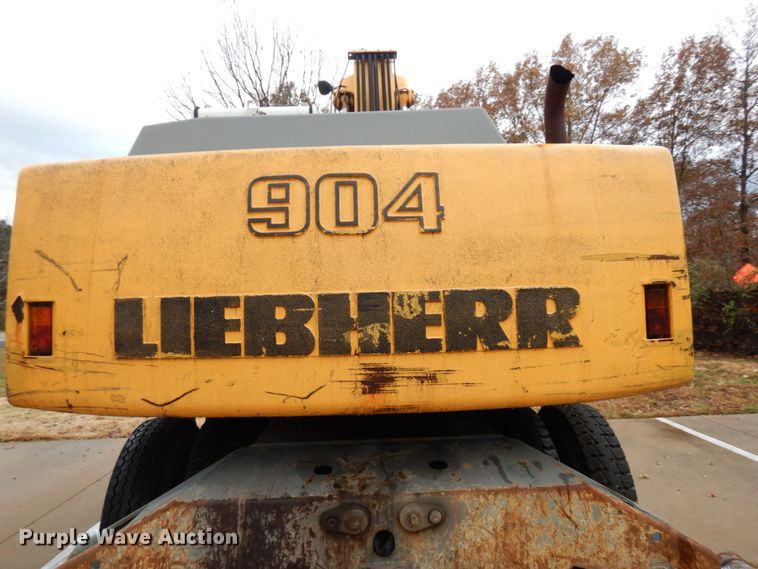 image for item DH5018 Liebherr A904 rubber tire excavator