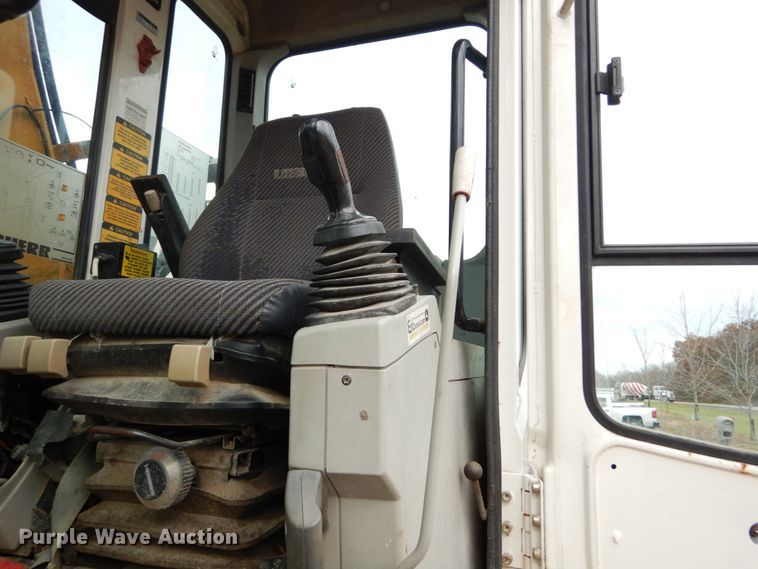 image for item DH5018 Liebherr A904 rubber tire excavator