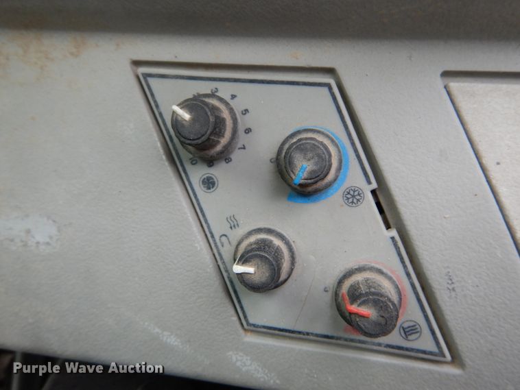 image for item DH5018 Liebherr A904 rubber tire excavator