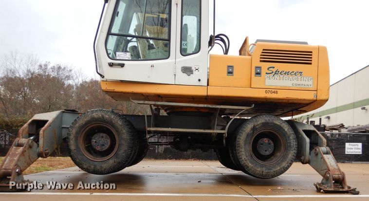 image for item DH5018 Liebherr A904 rubber tire excavator