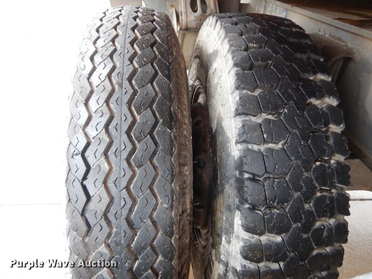 image for item DH5018 Liebherr A904 rubber tire excavator