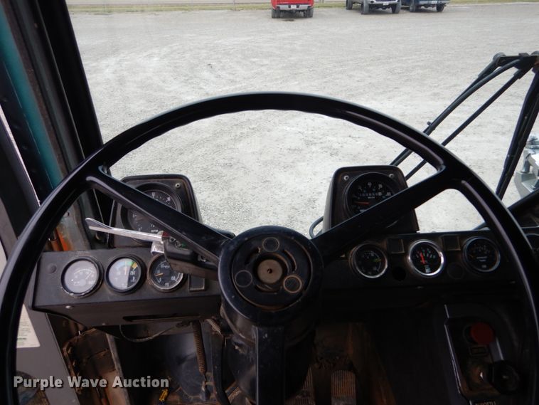 image for item DH5019 1993 Mack MR688S pump truck