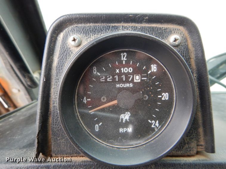 image for item DH5019 1993 Mack MR688S pump truck