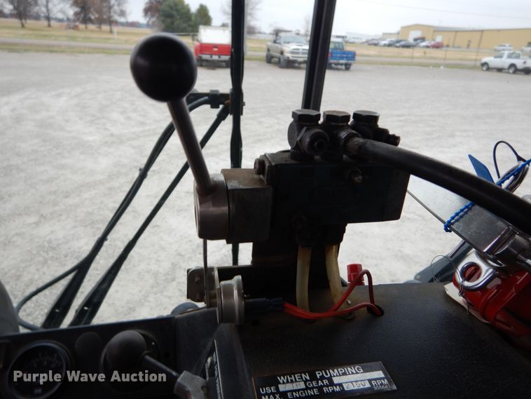 image for item DH5019 1993 Mack MR688S pump truck