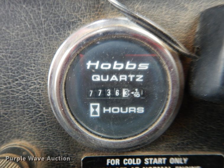 image for item DH5019 1993 Mack MR688S pump truck