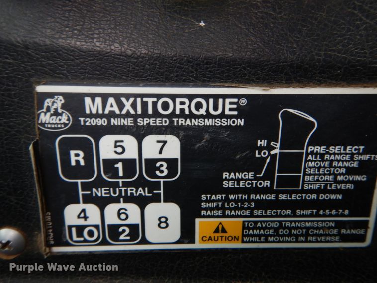 image for item DH5019 1993 Mack MR688S pump truck