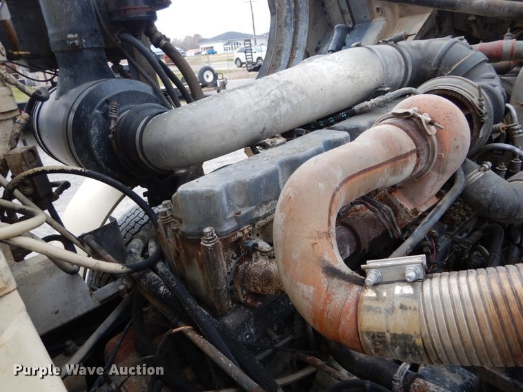 image for item DH5019 1993 Mack MR688S pump truck