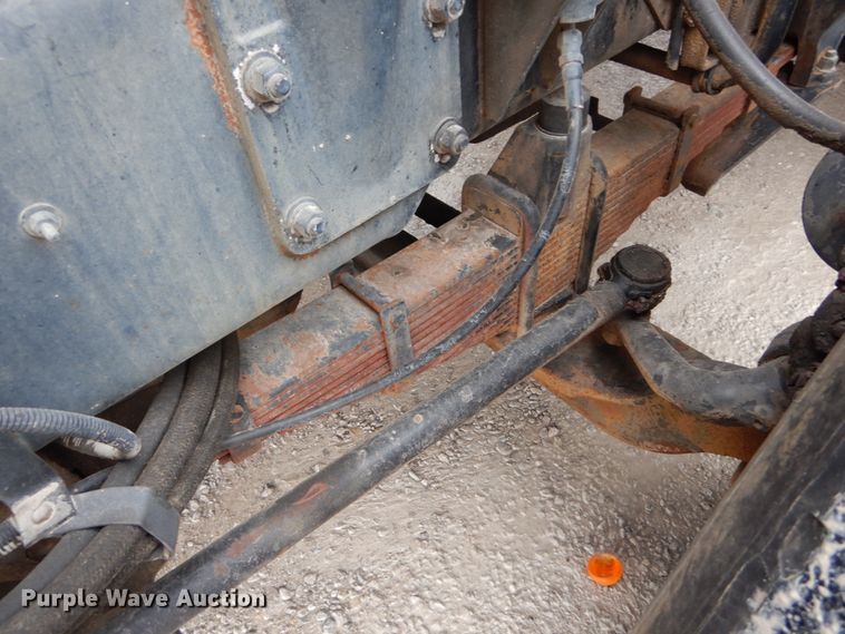 image for item DH5019 1993 Mack MR688S pump truck