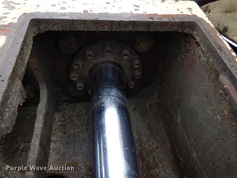 image for item DH5019 1993 Mack MR688S pump truck