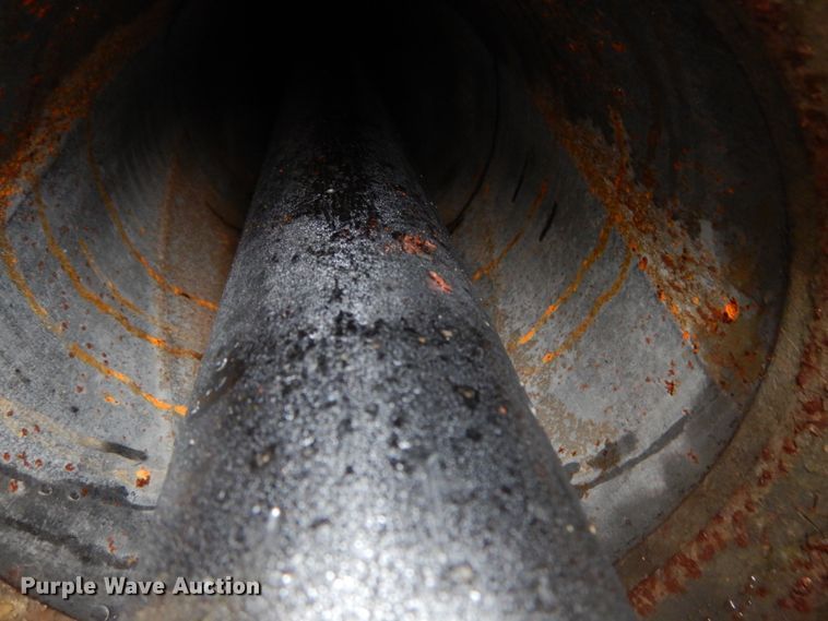 image for item DH5019 1993 Mack MR688S pump truck